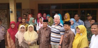 KUNJUNGAN DARI UNIVERSITY SOUTH AUSTRALIA