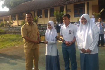 Siswa SMA Plus Darussalam juara 1 lomba debat SLTA se-Jabar-DKI-Banten Aresta 2017
